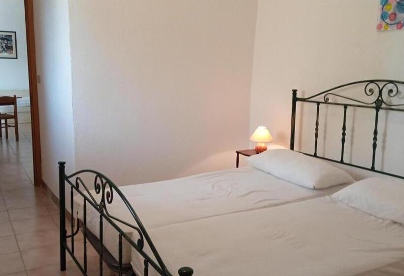 חדר משפחתי, Grassetti