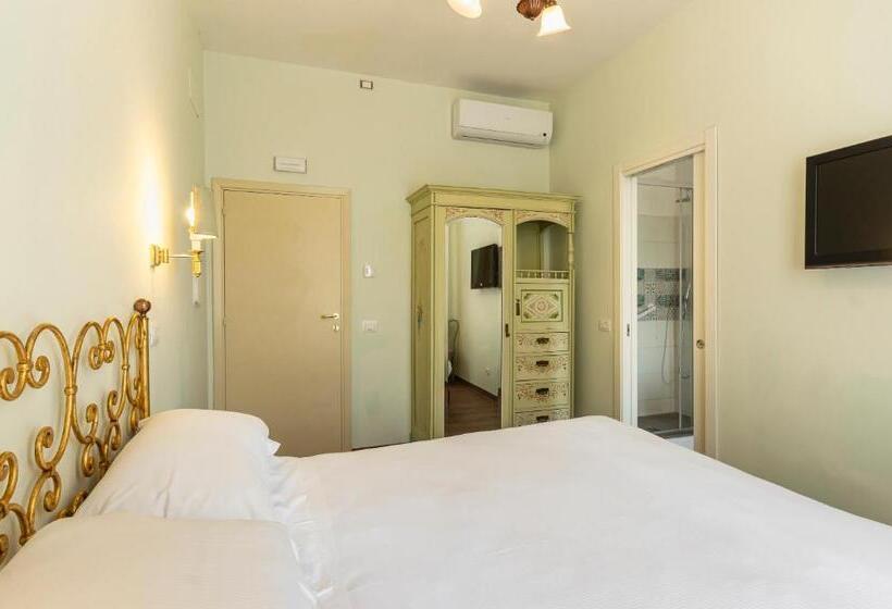 수피리어 룸, Heritage