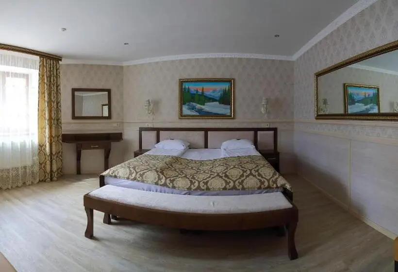 Suite, Home