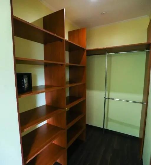 Camera Attico, Home