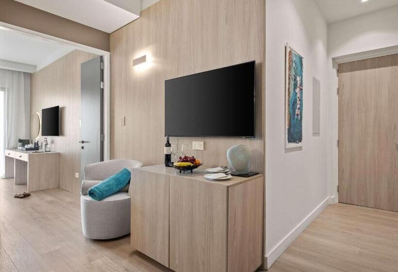 اتاق سوپریور با بالکن, Mercure Larnaca City