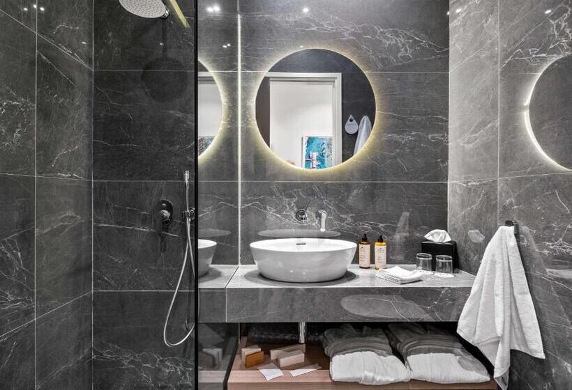 اتاق سوپریور با بالکن, Mercure Larnaca City