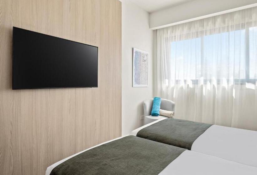 Classic room with balcony, Mercure Larnaca City