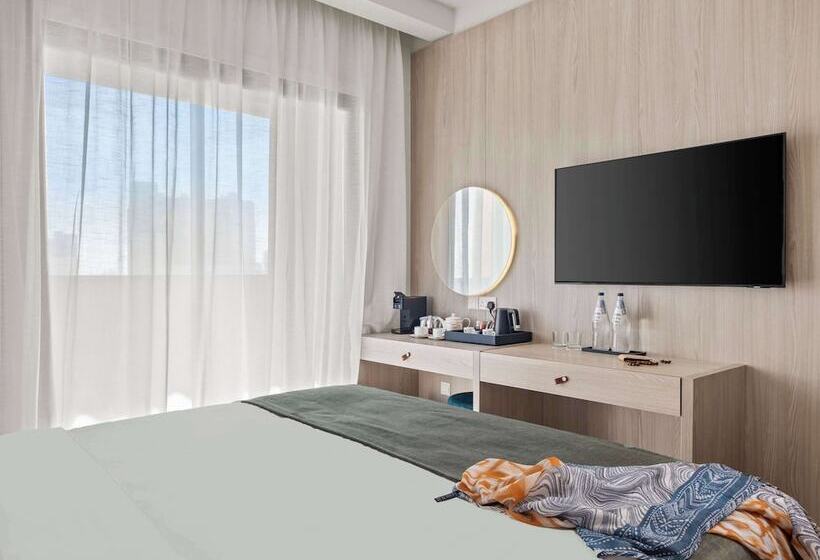 اتاق سوپریور با بالکن, Mercure Larnaca City