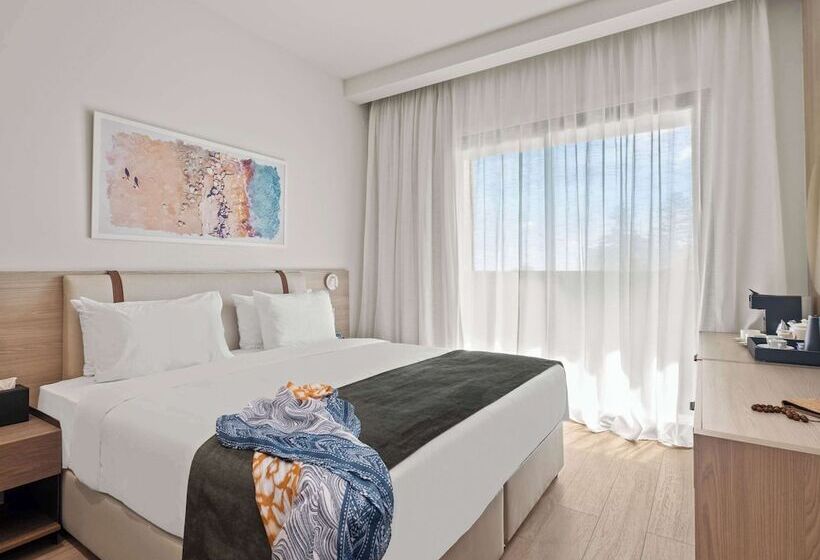 اتاق سوپریور با بالکن, Mercure Larnaca City