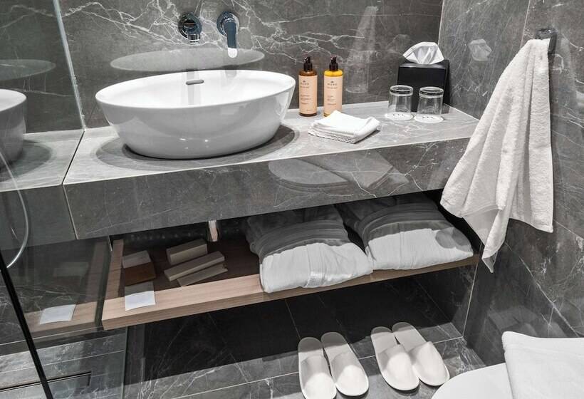 اتاق سوپریور با بالکن, Mercure Larnaca City