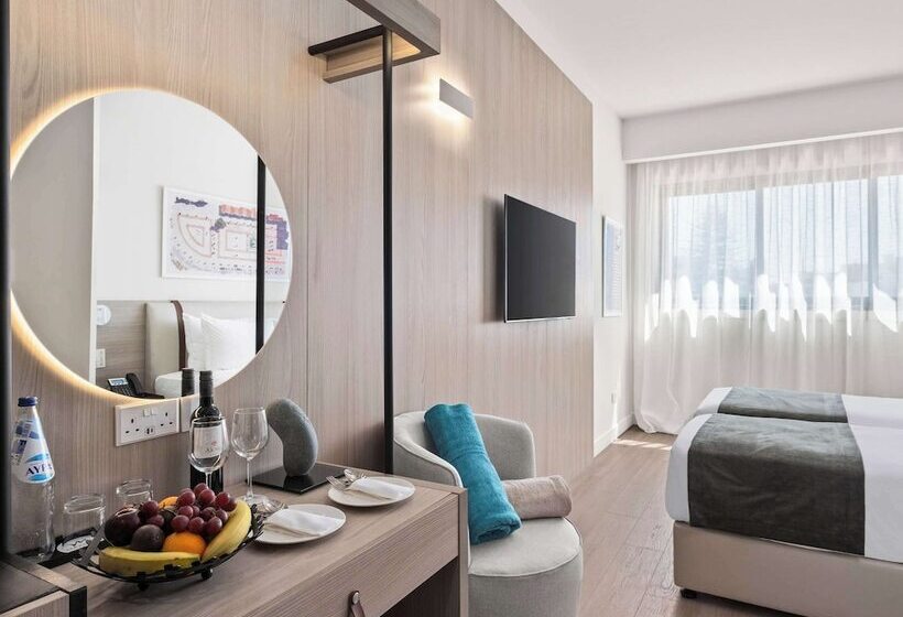 اتاق کلاسیک, Mercure Larnaca City