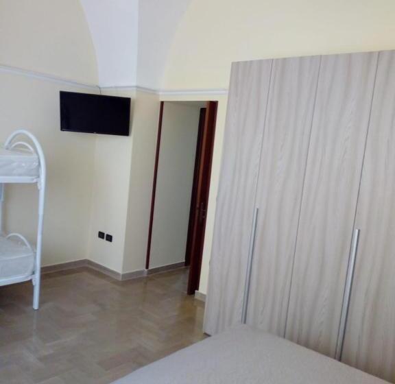 חדר סטנדרט לארבעה, Casa Rica