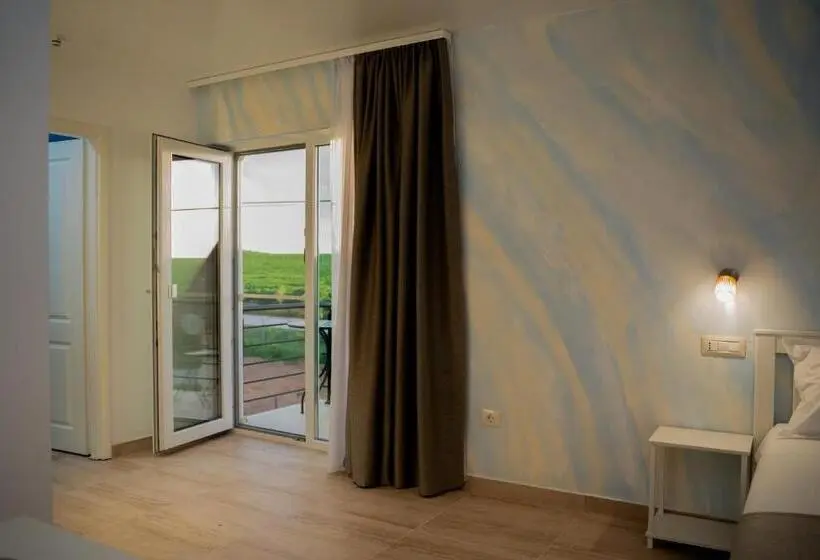 Balkonlu Üç Kişilik Standart Oda, Halta Pescăruş Accommodation