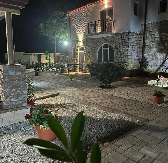 Balkonlu Üç Kişilik Standart Oda, Halta Pescăruş Accommodation