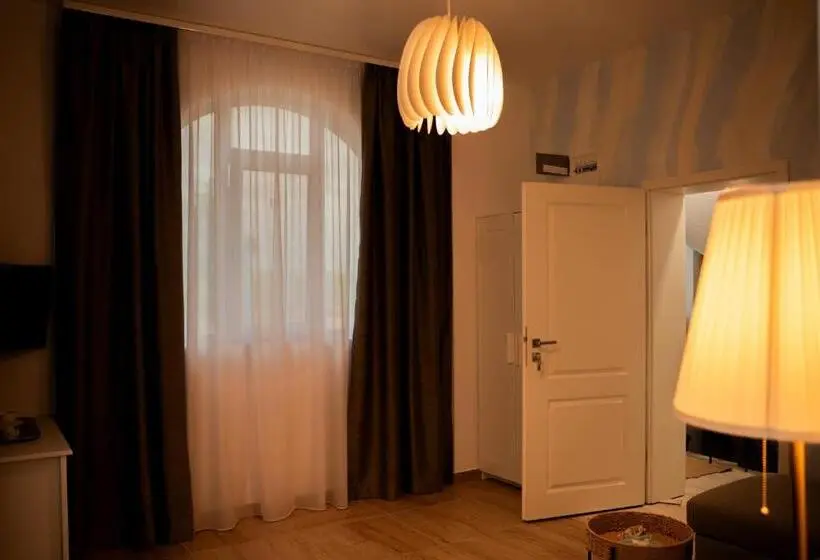 Deniz manzaralı balkonlu bir yatak odalı daire, Halta Pescăruş Accommodation