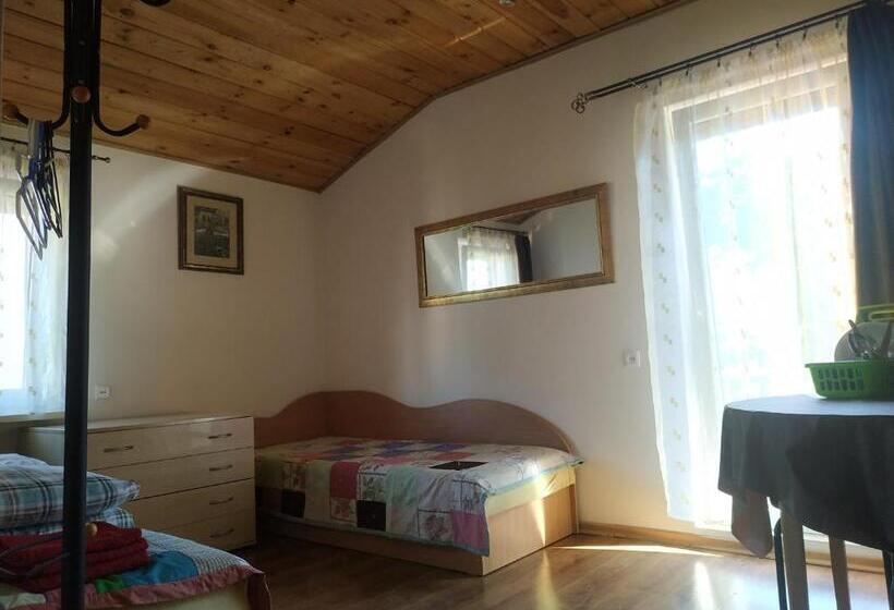 اتاق استاندارد سه تخته با بالکن, Magdelenos Vila