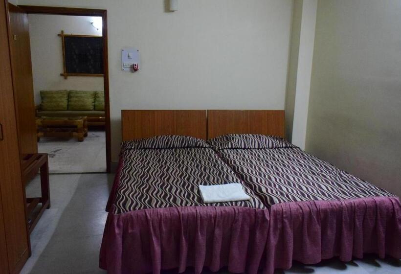 Deluxe Rum, River Breeze Home A Comfort Stay