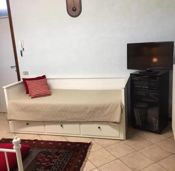 スタンダード４人部屋, Rooms Villa Bergamo Airport