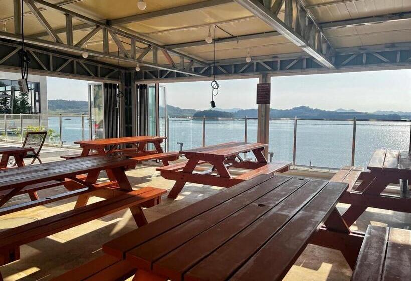 اتاق استاندارد چهار تخته, Yeosu Solstay Hostel