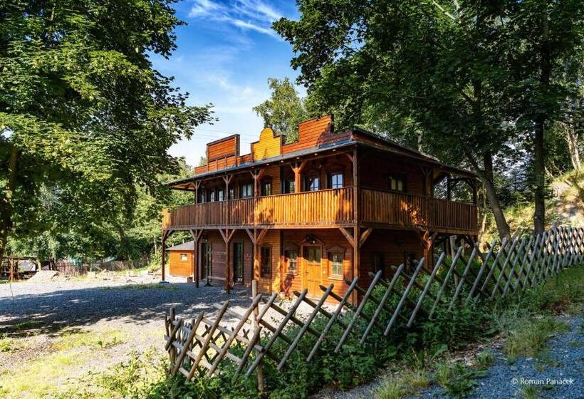 经济四人间 - 带共用浴室, Pensiony A Ubytování V Kempu Indiana