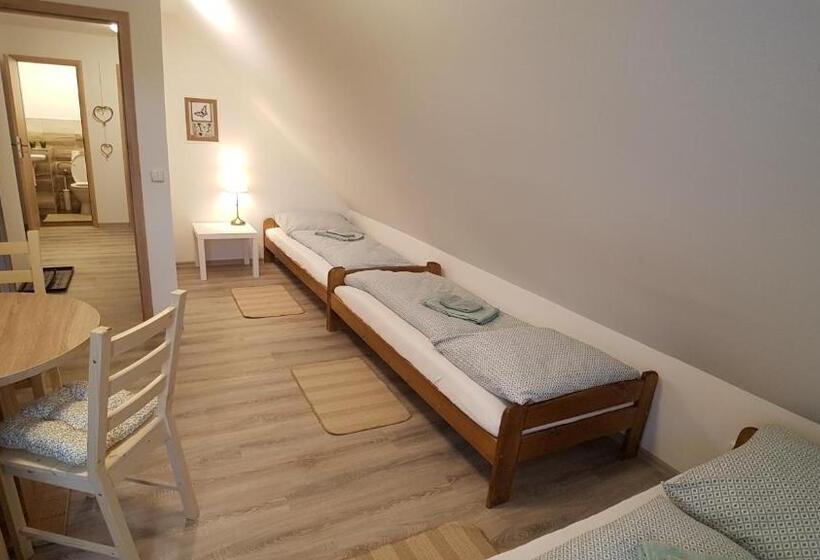 带2个卧室的公寓, Pensiony A Ubytování V Kempu Indiana