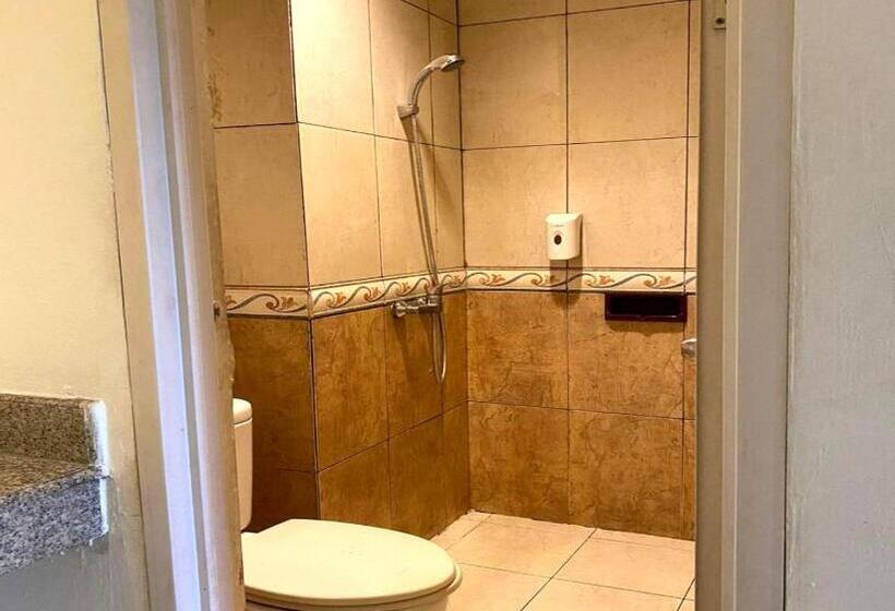 디럭스 룸, Oyo 94050 Happy Room