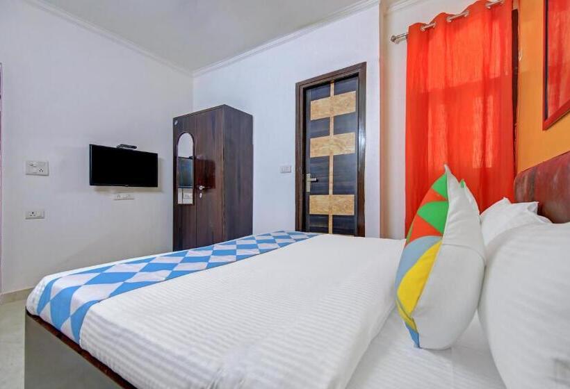Triple Classic Room, O Kd Plaza Saket Residency Near Saket Metro Station