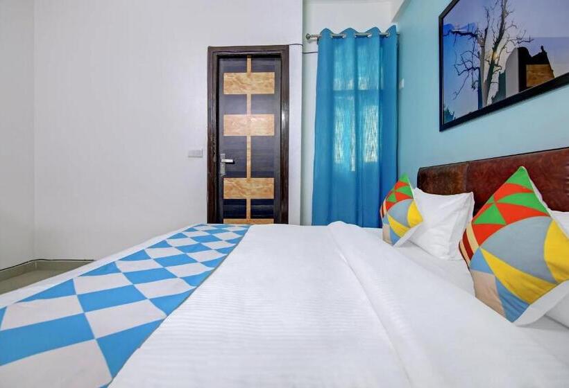Triple Classic Room, O Kd Plaza Saket Residency Near Saket Metro Station