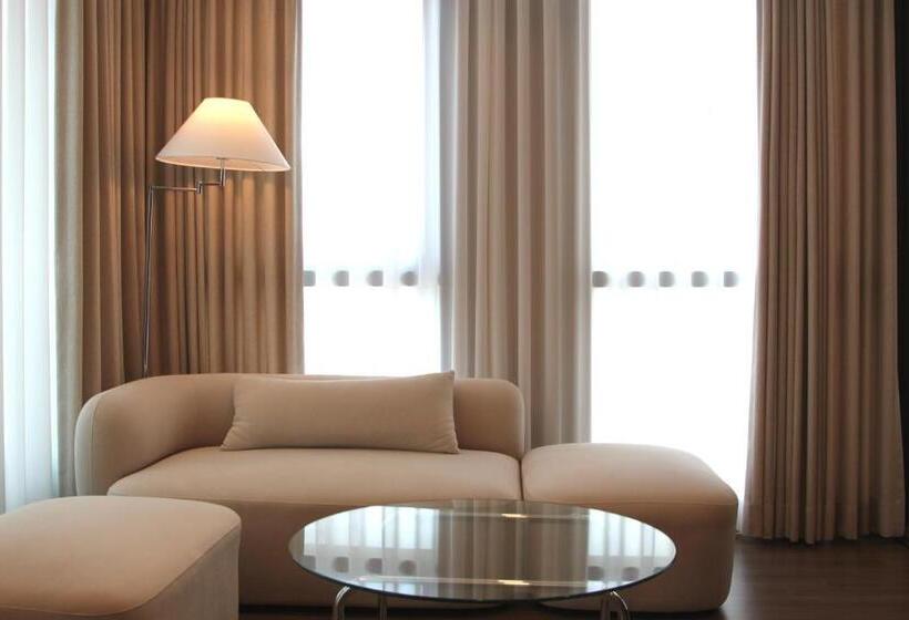 اتاق لوکس, Raviens라비앙즈