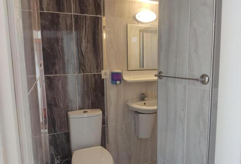 חדר סטנדרט לשלושה, Villa