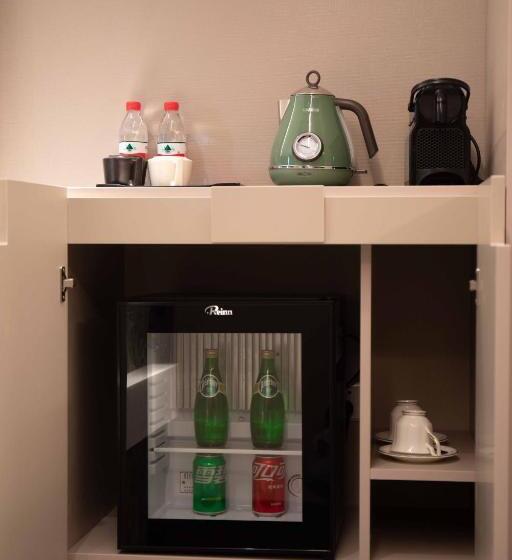 Suite Superior con Balcón, Jinglai Bushe Hotel Bund Nanjing West Road Shanghai