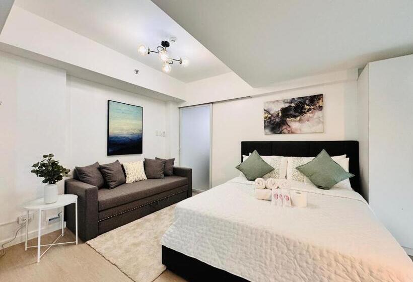 اتاق خانوادگی, Luxebali Azure @ Azure North