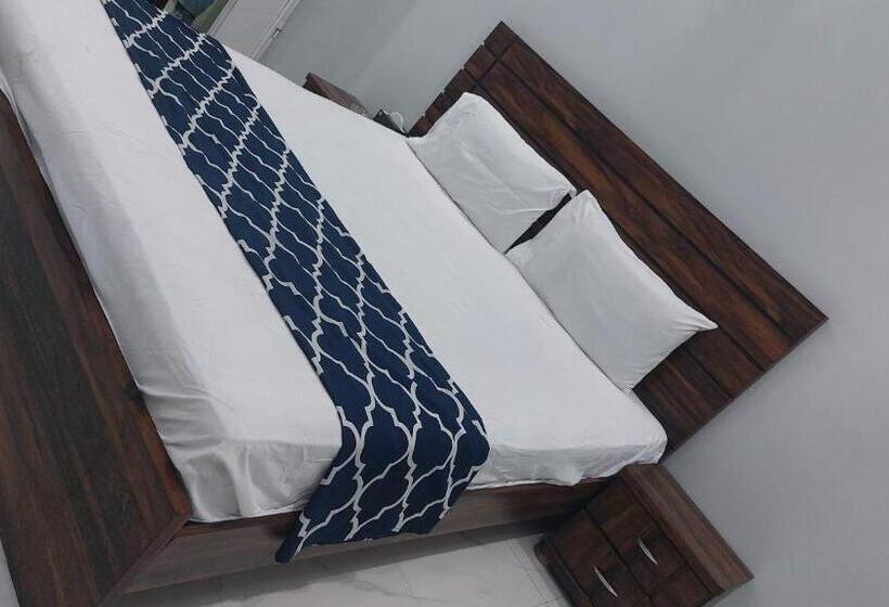 اتاق لوکس, Karachi Gulshan Guest House