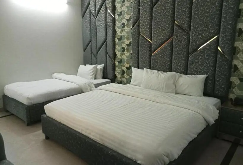 اتاق لوکس سه تخته, Sky Lodge Exective