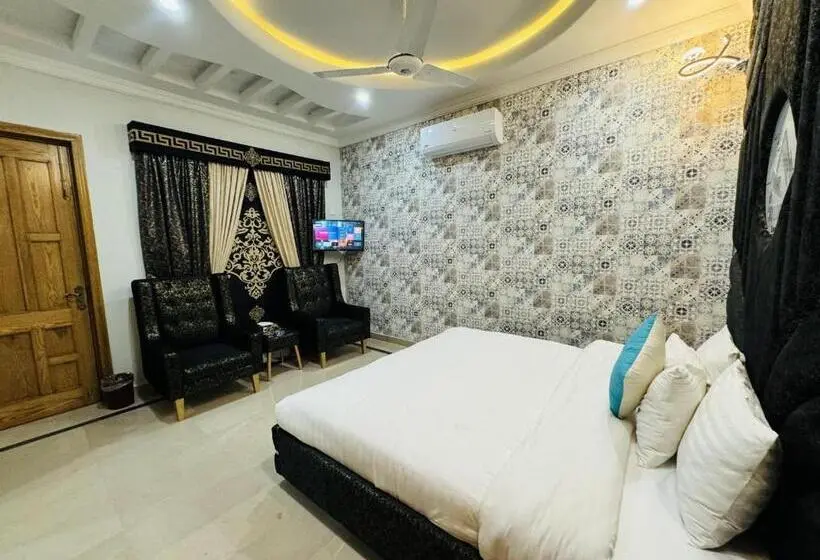 اتاق لوکس با بالکن, Sky Lodge Exective