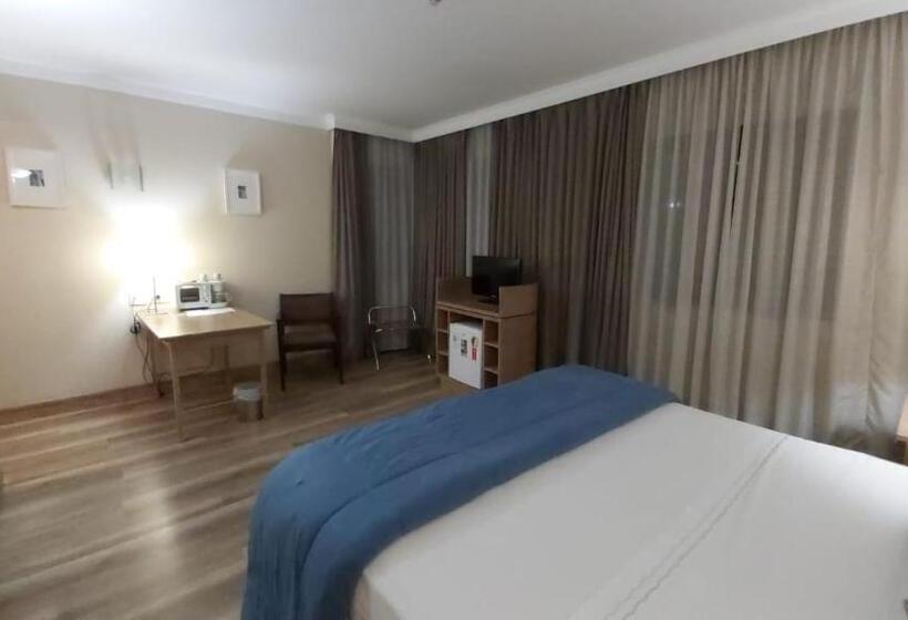 استودیوی استاندارد, Studio Premium Tryp Berrini