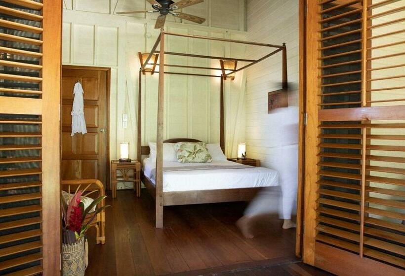 Deluxe Suite Sea View, Bluff Beach Retreat