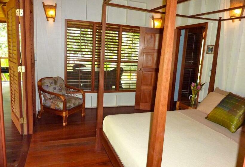 Deluxe Suite Sea View, Bluff Beach Retreat