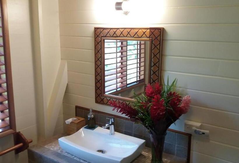 اتاق لوکس با چشمانداز باغ, Bluff Beach Retreat