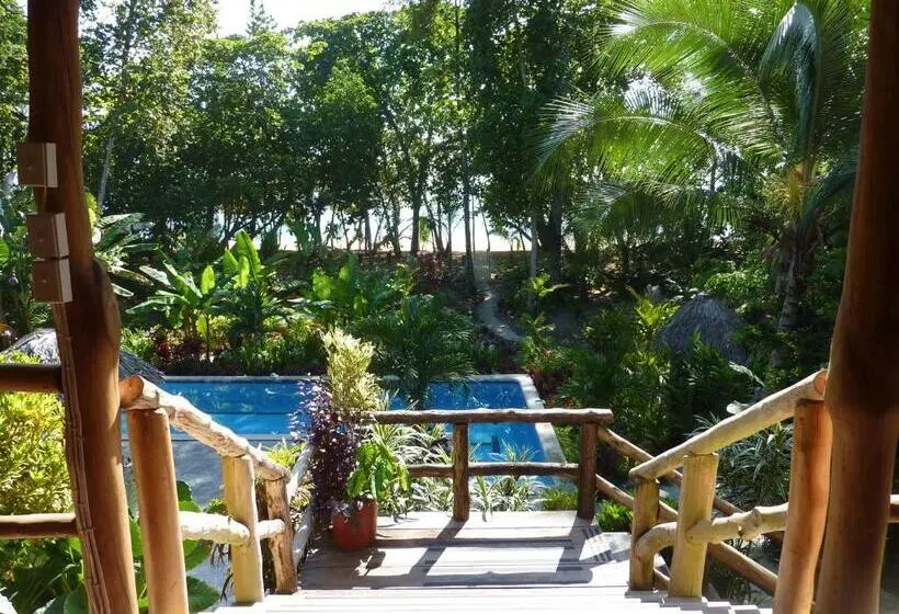 اتاق سه نفره دلوکس با چشم‌انداز دریا, Bluff Beach Retreat