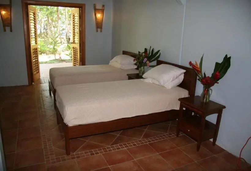 اتاق سه نفره دلوکس با چشم‌انداز دریا, Bluff Beach Retreat
