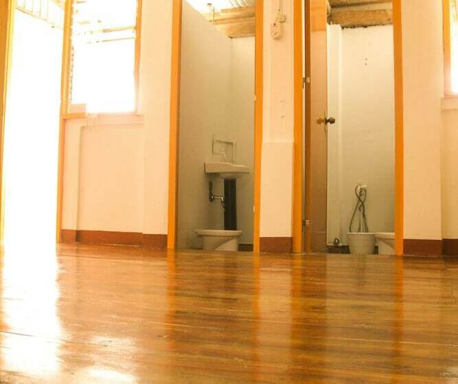 اتاق اکونومی, Casaoro Homestay