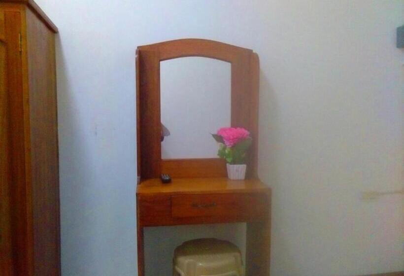 اتاق اکونومی, Casaoro Homestay