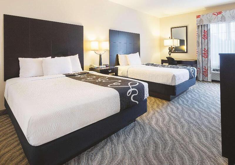 اتاق اکونومی, Casaoro Homestay