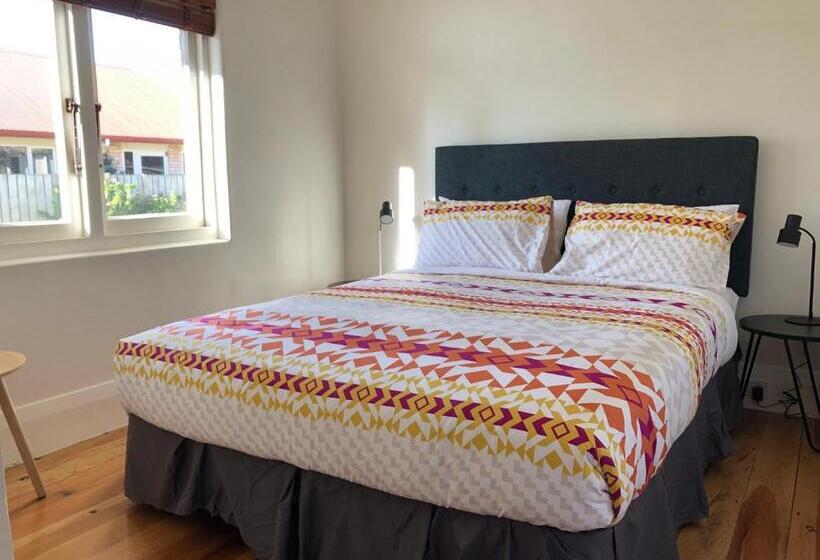 带共用浴室的标准房间, Penmarric House Self Check In