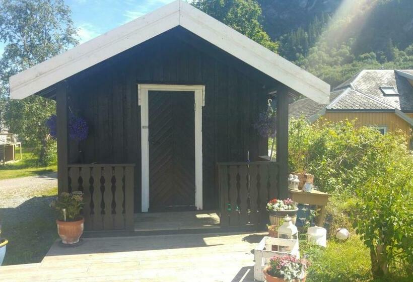 בקתה, Strandheimen Guesthouse