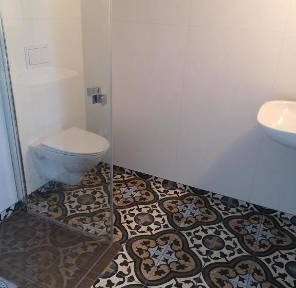 חדר סטנדרט, מיטת קינג, מותאם לאדם עם מוגבלויות, Strandheimen Guesthouse