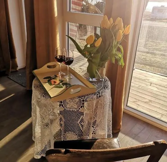 身障者適用キングサイズベッドルーム, Strandheimen Guesthouse