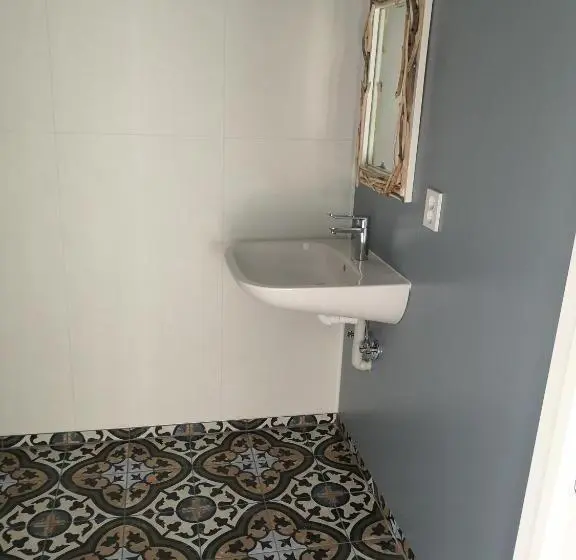 身障者適用キングサイズベッドルーム, Strandheimen Guesthouse