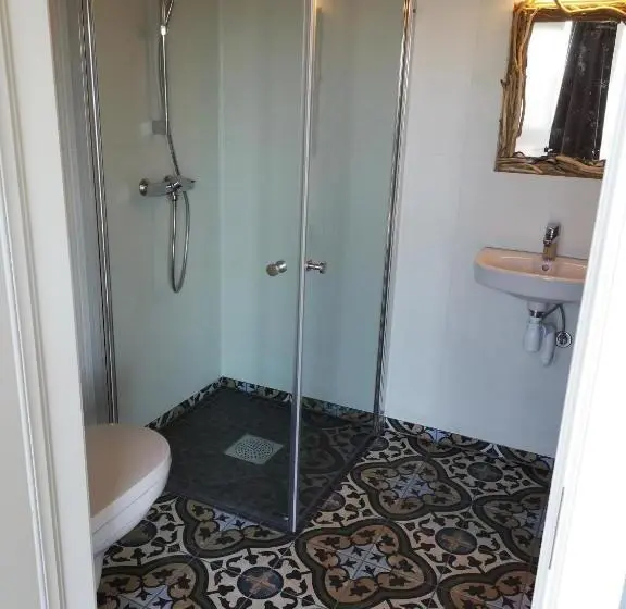 オーシャンビューデラックスルームバルコニー付き, Strandheimen Guesthouse