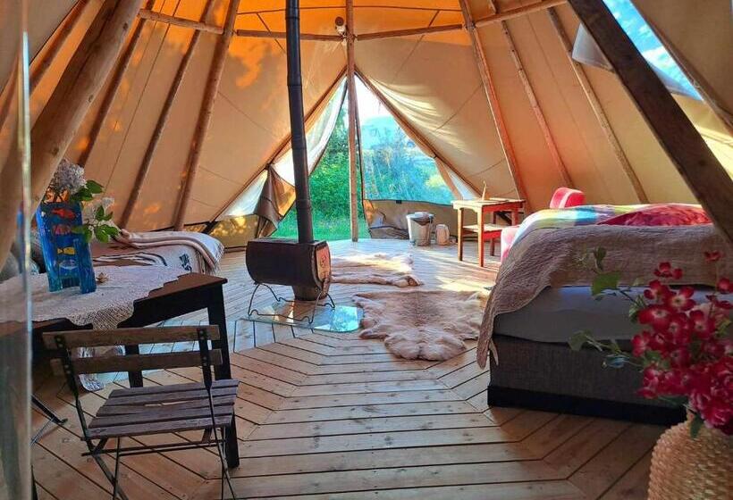 Standard Tent, Strandheimen Guesthouse