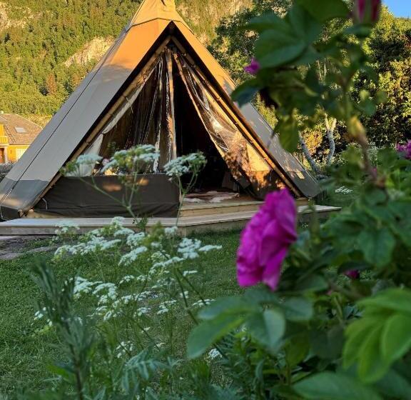 Standard Tent, Strandheimen Guesthouse