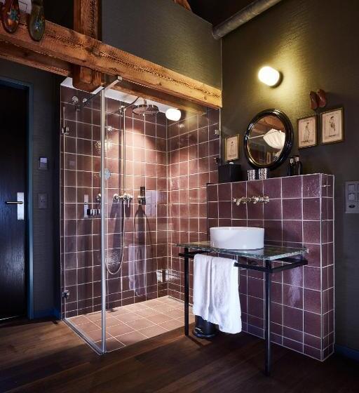 جناح جونيور, Boutique Hotel Spedition A Member Of Design Hotels