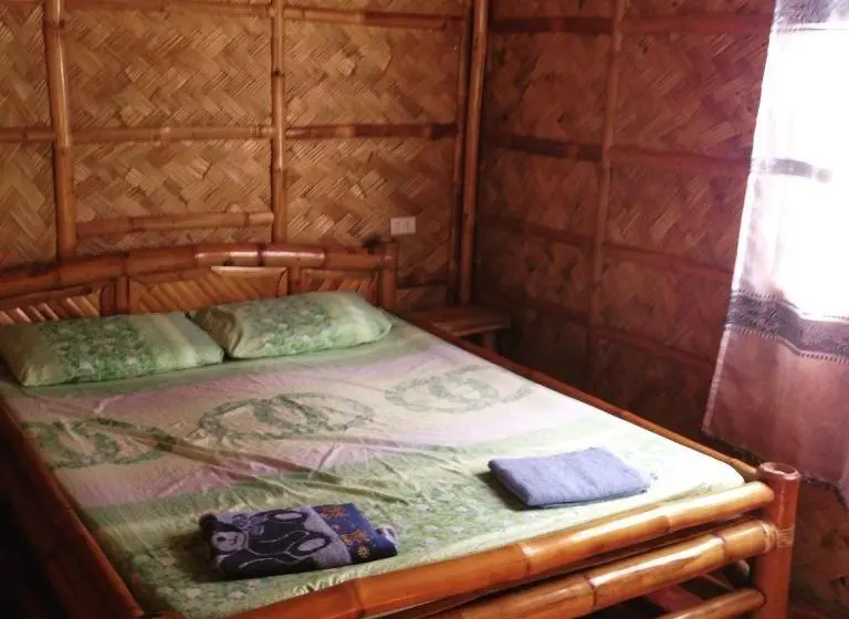 Talo 1 Makuuhuone, Calayo Beach Resort